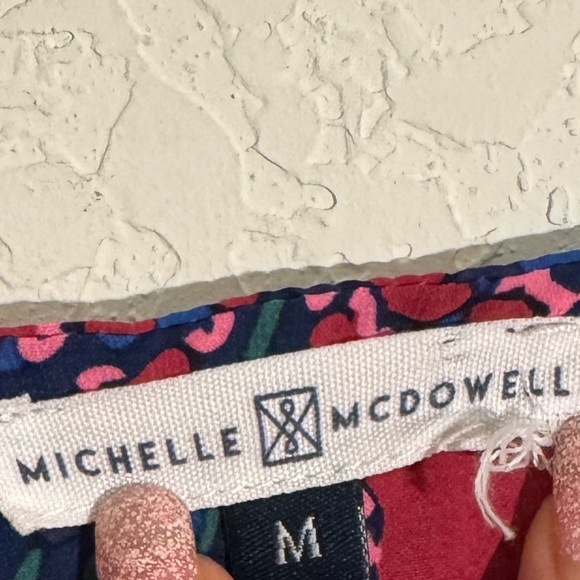 Michelle Mcdowell Floral Abstract Pink Blue Tie Neck Short Sleeve Blouse Size M - Picture 4 of 7
